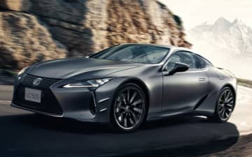 レクサス、特別仕様車「LC500“PINNACLE”」をエアレースX大阪ラウンドの会場グラングリーン大阪にて一般公開