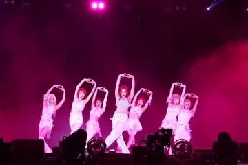 XG、NiziUらが出演「a-nation 2025」初日オフィシャルレポート