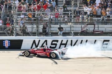 “オーバルキング”ニューガーデンが地元ナッシュビルで今季初勝利。2025年インディカーが閉幕