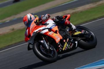 酷暑のもてぎで奮闘！全日本選手権ST1000＆JP250　バイクレース速報レポート