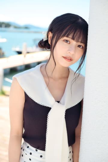 椛島光、恋人目線で物語を紡ぐ　2026年版卓上カレンダー発売決定