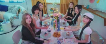 PURPLE KISS、タイトル曲「DOREMI」英語バージョンのMV公開…魔法の呪文のような歌詞に注目