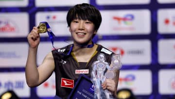 「満足せずにより成長を」山口茜が世界選手権3度目V　負傷抱えるライバルとのやりとり明かす