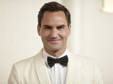 テニス界のレジェンド、ロジャー・フェデラーさんが億万長者の仲間入り　米誌フォーブス推計