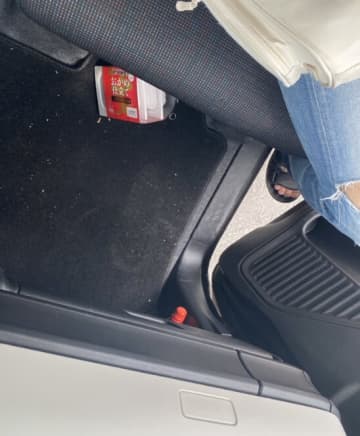 車内を襲う謎の異臭…容疑者は夫の加齢臭。しかし、座席の下から現れた真犯人は1週間放置された○○だった！？