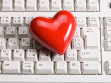 生成AIに「母であることはすてきですね」と励まされ涙。38歳主婦が彼を“親友”と呼ぶ理由