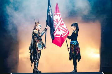 聖飢魔II vs BABYMETAL～悪魔が来たりてベビメタる～ 悪魔と神の2組による夢のコラボが実現