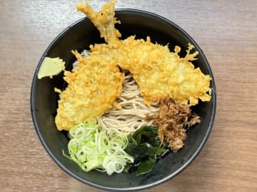 【東京都内】立ち食いそば店の絶品冷やしぶっかけ5選。残暑にもおすすめ！さっぱりなのにコク深いツユがたまらないうまさ