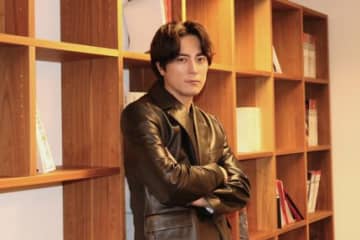 間宮祥太朗「周囲に合わせようとせず、自分のペースを保つことを考えていた」“自分らしさ”の大切さを描くアニメ映画に声の出演『不思議の国でアリスと -Dive in Wonderland-』【インタビュー】