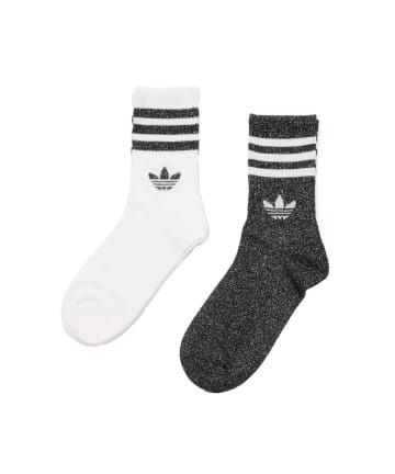 【adidas】足元のアクセントになる「ロゴソックス」