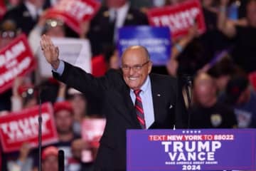 ジュリアーニ氏に大統領自由勲章を授与へ　トランプ氏が発表