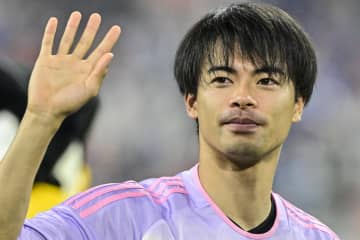 ｢三笘が吠えてる｣日本代表MF三笘薫が強豪マンC撃破の決勝アシスト、喜び大爆発のガッツポーズに｢ここまで感情をだすの珍しい｣｢ビッグ6キラーなのか｣