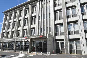 交際相手に暴行、重傷負わせる　投げ飛ばし殴る蹴る　容疑の51歳男逮捕　茨城県警神栖署