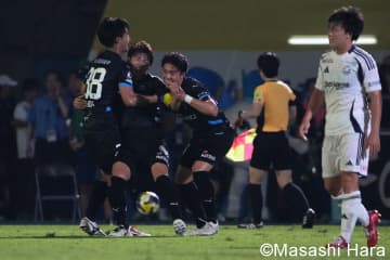 リーグ戦｢9戦負けなし｣町田が川崎と激突、壮絶な撃ち合いに｢終止符を打った｣エースとキャプテン、この日｢一番の町田コール｣に涙したのは