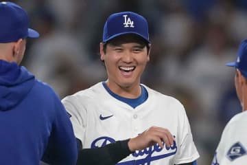ド軍本拠地に現れた大物日本人「まさか」　観戦報告に注目…金メダリストが「可愛すぎる」