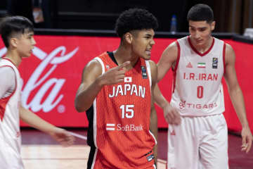 バスケU16日本、天敵イランを圧倒し無傷のグループ首位で８強入り！白谷柱誠ジャックが24得点、16リバウンドと躍動＜DUNKSHOOT＞