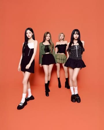 過激なパフォーマンスが“扇情的”と議論になったKISS OF LIFE、日本デビュー決定「アルバム、コンサートも計画」