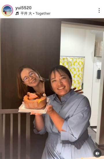 鈴木愛の通算21勝目をベテラン女子プロが祝福！　1週間前に見せた悔し涙のエピソードも明かす