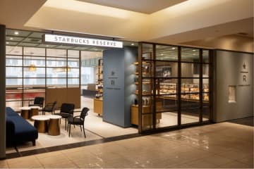 スターバックスの新カフェベーカリー「スターバックス リザーブ カフェ」1号店が新宿にオープン