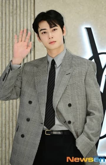 ASTRO チャウヌ、基礎軍事訓練を修了…凛々しい姿が話題に