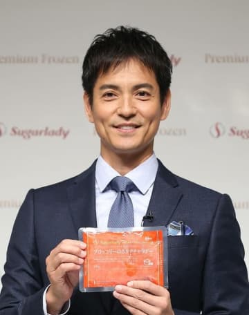 沢村一樹、息子との家族3ショットを披露→「似てる！」「かっこよい」と反響