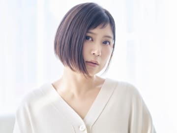絢香、上白石萌音出演のファンタジーな世界を描いた「Wonder!」MV公開
