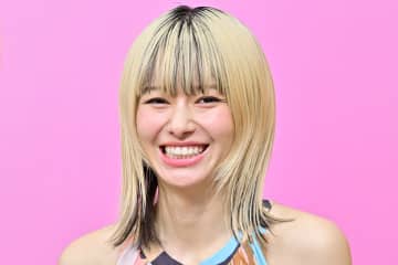 山本舞香が告白「最近人を信じなくなった」　昨年マイファス・Hiroと結婚…左手薬指には“ギラギラ”指輪