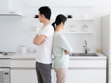 「私がやった方が早い」と言ったじゃないか……。夫の心が冷める妻の「理不尽な言動」