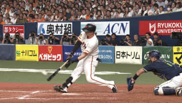 【巨人】首位打者を争う泉口友汰が猛打賞の活躍　試合終盤に2点適時三塁打 連続試合安打記録を「13」に伸ばす