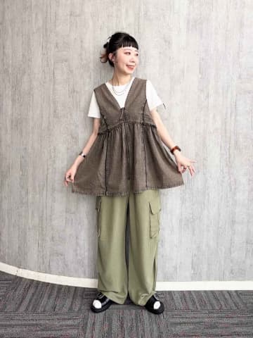 夏の『カーキ』って最強！【niko and ...】甘くなりすぎない「大人っぽパンツ」