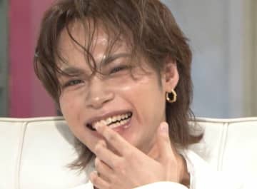 上田竜也、柏木由紀とのイチャやり取りに顔真っ赤！「恥ずかしい！」「こんなん照れる照れる！」悶絶
