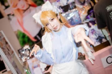 【コスプレ】香港ギャルのキツネ耳メイドが可愛すぎ！「着せ恋」喜多川海夢の美脚がチラリなショーパン姿に注目【写真7枚】