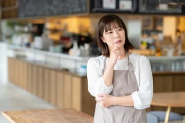 「生肉をさわった手で料理をよそったり…」オープニングスタッフが見た、ずさんすぎる飲食店の恐怖の内情