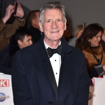 マイケル・ペイリン、ベネズエラで撮影クルーと共に拘束される