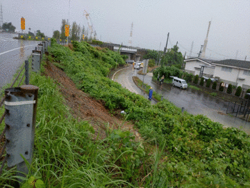 【国道18号】上新バイパス 富岡ICで土砂災害 上り線入口規制続く（3日20:00現在）