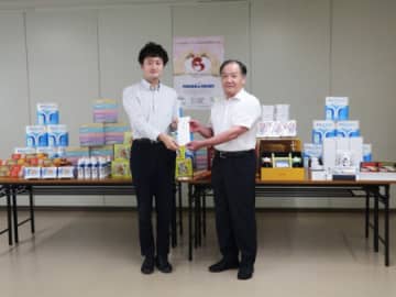 澤田グループ、魚津市社会福祉協議会に未受領品781点を寄贈～ひとり親家庭など支援