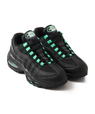 【NIKE】の名品「Air MAX 95」で差がつく足元に♡