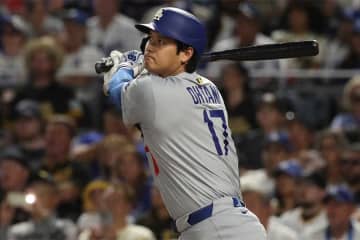 大谷翔平が“幻の47号”「つまってフェン直とはw」　敵地どよめく「10/30」　3安打2打点躍動