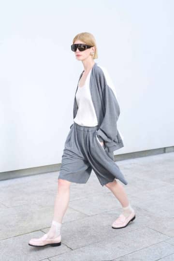 【ショートパンツ】を大人っぽく着こなす！ イタリアブランド直伝・正解コーデのヒント5選