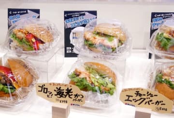 コメ高騰 惣菜売場へ麺やパンで代替提案 人手不足対策にも
