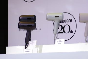 パナ新開発のキューティクル測定体験　ナノケア20周年