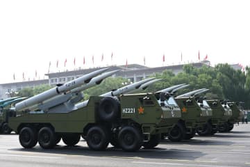 中国人民抗日戦争・世界反ファシズム戦争勝利80周年記念大会で盛大な閲兵式
