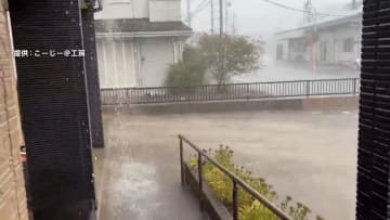 関東1都5県に線状降水帯の恐れ　栃木ではゲリラ雷雨で下校中の子どもらびしょ濡れに　関東1時間降水量は最大70ミリ予想