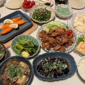 料理研究家、反省しながら作った夕食を公開「冷房ガンガンでもキッチン灼熱」