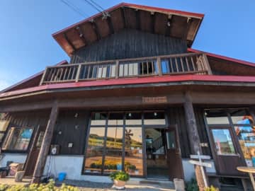 【岩見沢】秋ドライブはワイナリーへ！ぶどうと景色を味わうソフトクリーム