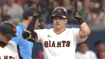 【巨人】打撃好調の泉口友汰が先制タイムリー　広島・小園海斗と首位打者争う