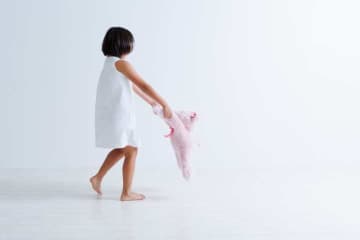 幼少期、「親に甘えられなかった人」にはどんな特徴がある？大人になってからこんな“反動”も