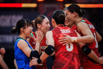 女子バレー日本、15年ぶりのメダルまであと１勝!! オランダとの死闘をフルセットで制しベスト４進出　和田由紀子27得点、石川真佑24得点で大爆発【世界バレー】
