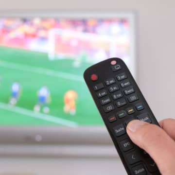 テレビ番組の一気見、メンタルヘルスに好影響！？