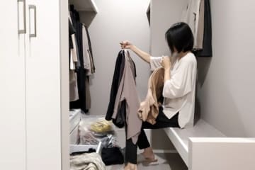 お金持ちのクローゼットに「ないもの」5選。豊かさは引き算から